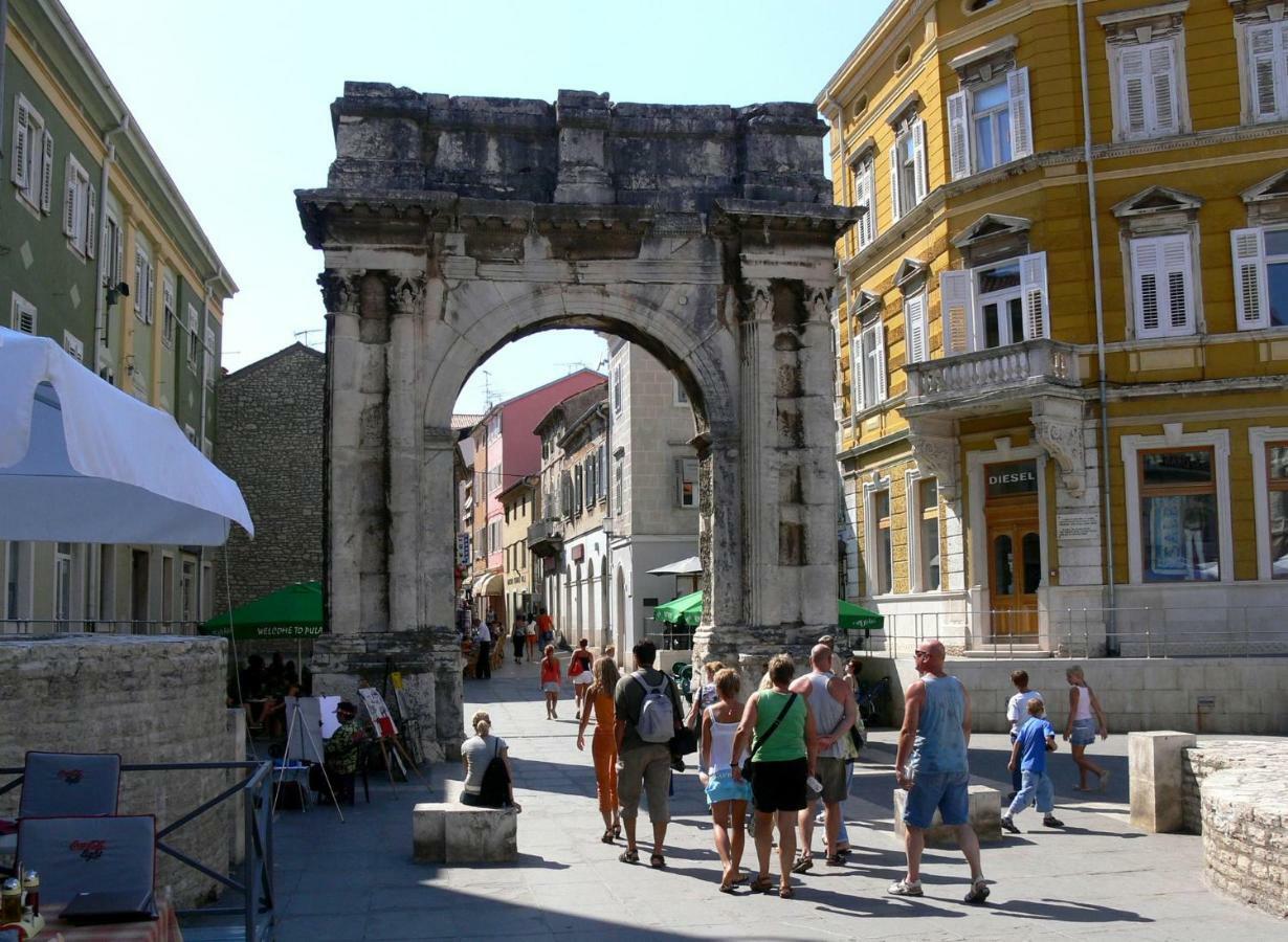 Centar Old Town, With Free Private Parking Lejlighed Pula Eksteriør billede